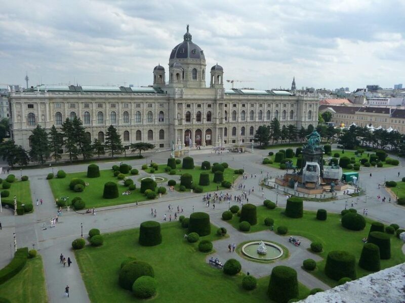 Private Daytour to Vienna from Budapest with pro guide - What Makes This Tour Stand Out  