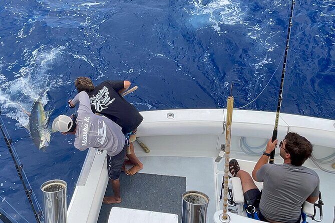 Private Deep Sea Fishing Charter in Honolulu - Key Points