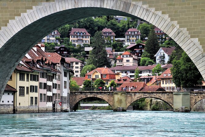 Private Direct Transfer From Basel to Bern - Vehicle Comfort and Amenities