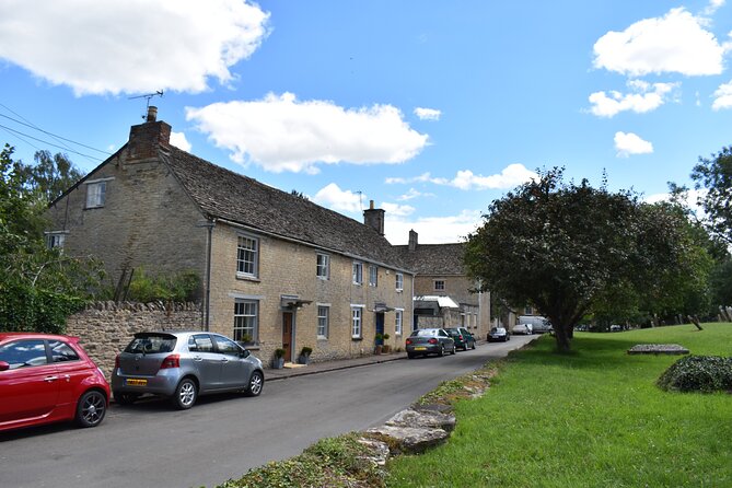 Private Downton Abbey Tour, Including Bampton, Cogges Farm, and Highclere - Visiting Cogges Manor Farm