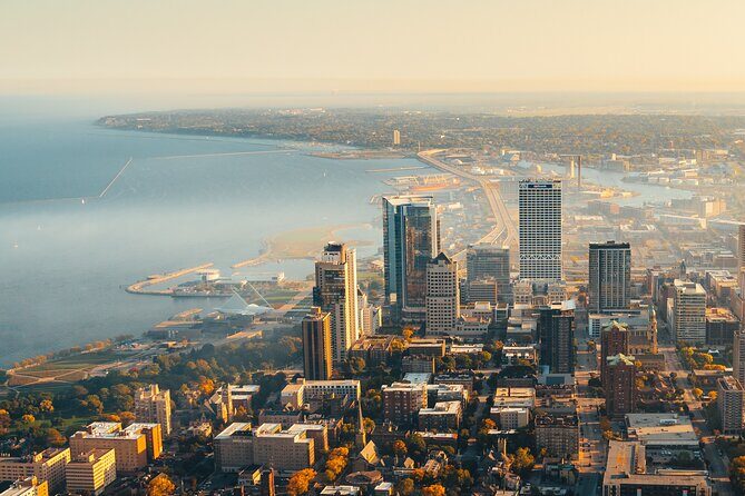 Private Downtown Milwaukee Helicopter Ride - The Sum Up: Who Should Consider This Tour?