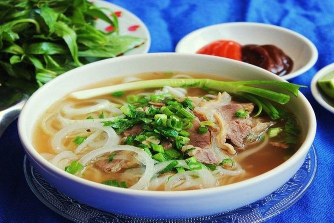 Private Evening Walking Tour - Cyclo & Water Puppet Show in Hanoi Old Quarter - Guest Reviews and Feedback