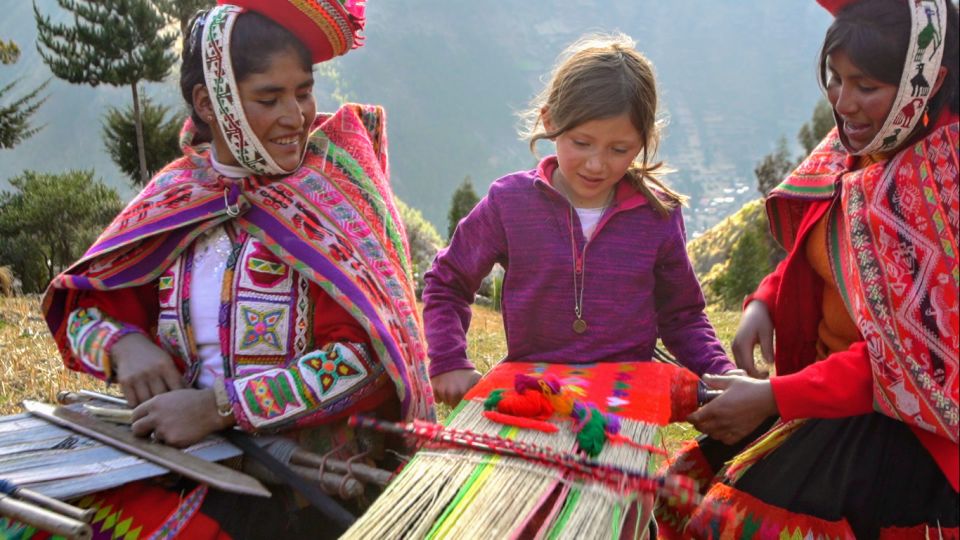 Private ||Excursion to the Misminay Community From Cusco || - Key Points