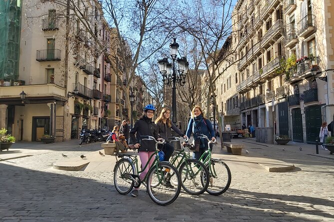 Private Family Bike Tour in Barcelona - Tour Format Details