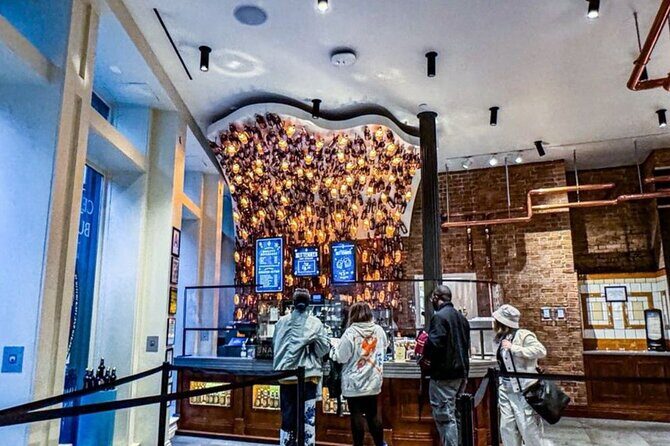 Private Family Tour: Chocolate, Pizza and City Fun - Key Points