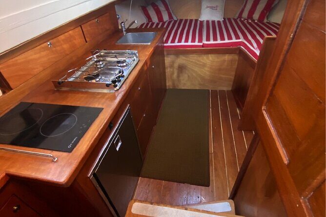 Private Fishing and Capri tour with lunch from Sorrento - FAQ