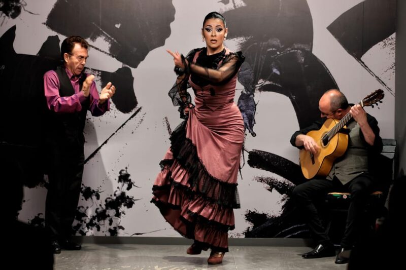 Private Flamenco Show in the Center of Seville (Max 30 Pax) - Key Points