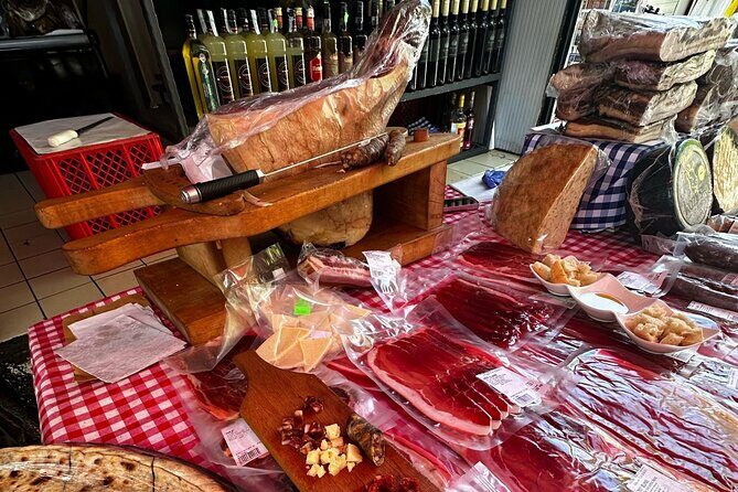 Private Foodie Tour: Wine & Seafood with a Local Chef - The Golden Gate and Medieval Splendor