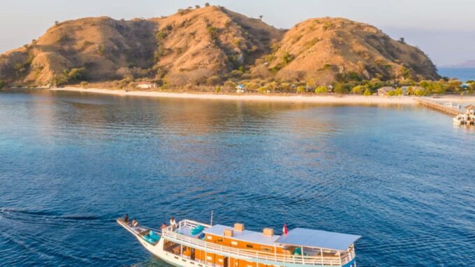Private Full-Day Komodo National Park Tour - Booking and Payment
