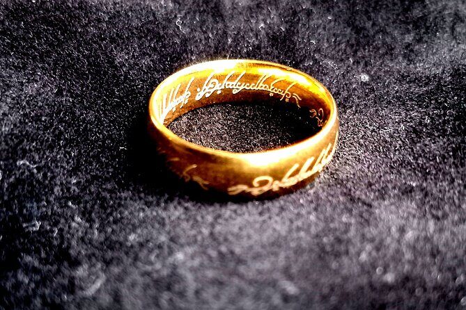 PRIVATE Full Day Lord of the Rings and Weta plus keepsake - Key Points