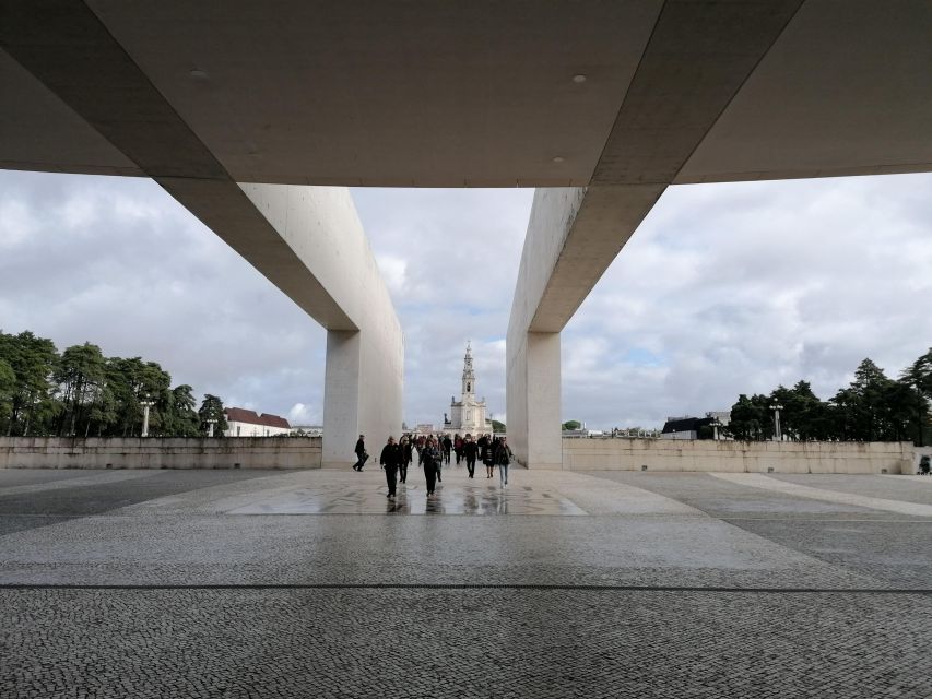 Private Full Day Tour - Fatima, Batalha, Nazare and Obidos - Locations Visited