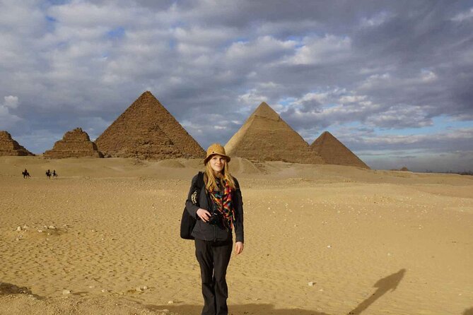 Private Full-Day Tour To Giza Pyramids , Sakkara, Memphis and Dahshour - Exploring the Giza Pyramids
