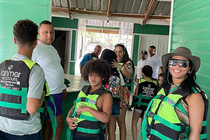 Private Full Day Tour to Laguna De Oviedo - Tour Schedule and Accessibility