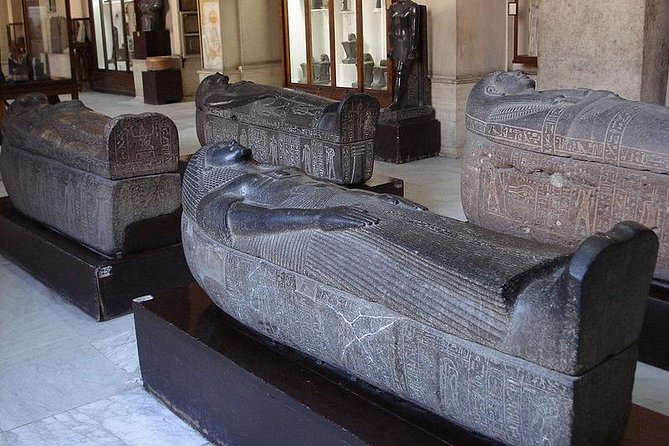 Private Full-Day Trip to Giza Pyramids, Sphinx & Egyptian Museum - Exploring the Egyptian Museum
