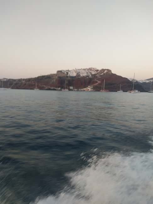 Private, fully customizable cruise in Santorini's caldera - Who This Tour Is Best For