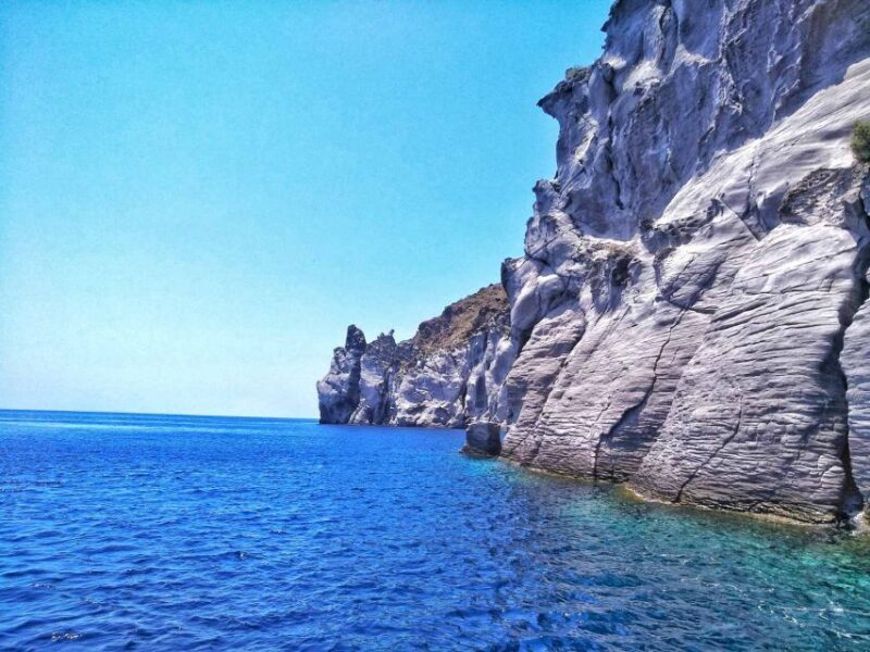 Private, fully customizable cruise in Santorini's caldera - Frequently Asked Questions