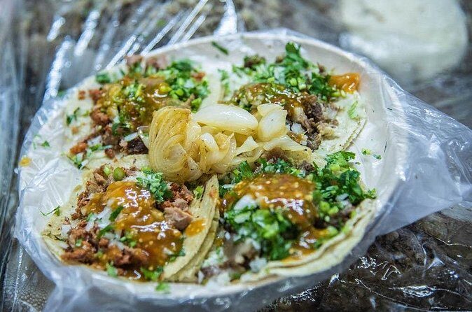 Private Gastronomic Tour Drinks and Tacos - All included - FAQs