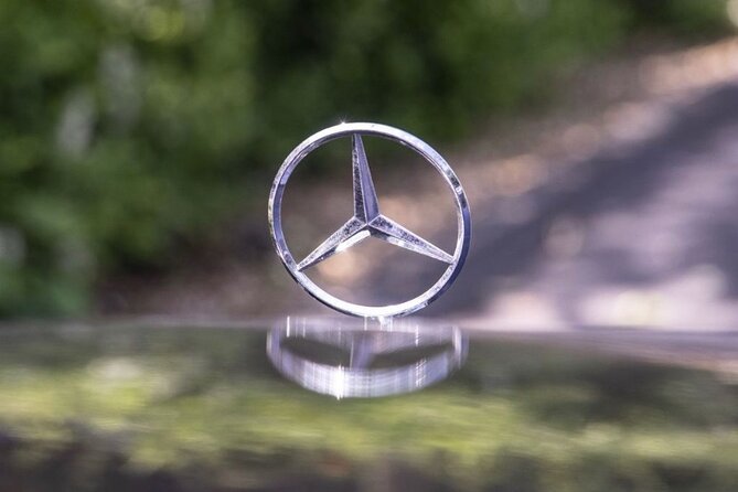 Private Giantscauseway & Antrim Coast Tour Luxury Mercedes 7-8hrs - Luxury Mercedes Vehicle