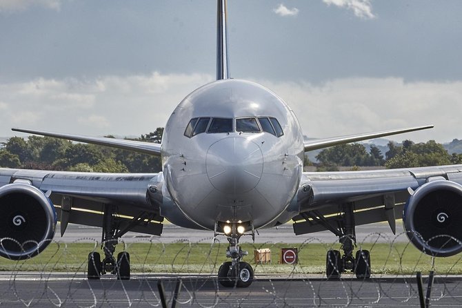 Private Glasgow Departure Transfer: Hotel / Accommodation to Airport - Service Overview