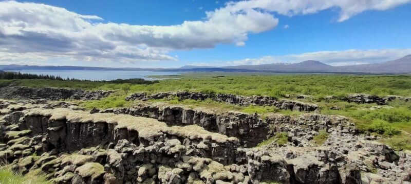 Private Golden Circle Tour and Snowmobiling Adventure - Kerið Volcanic Crater: A Vivid Caldera  