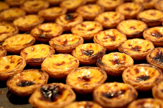 Private Golden Hour Lisbon Walking Tour With Photographer - Meeting and End Points