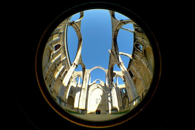 Private Golden Hour Lisbon Walking Tour With Photographer - Capturing the Golden Hour