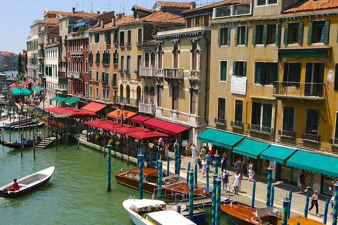 Private Gondola With Serenade for a Romantic Night in Venice - Participation Requirements