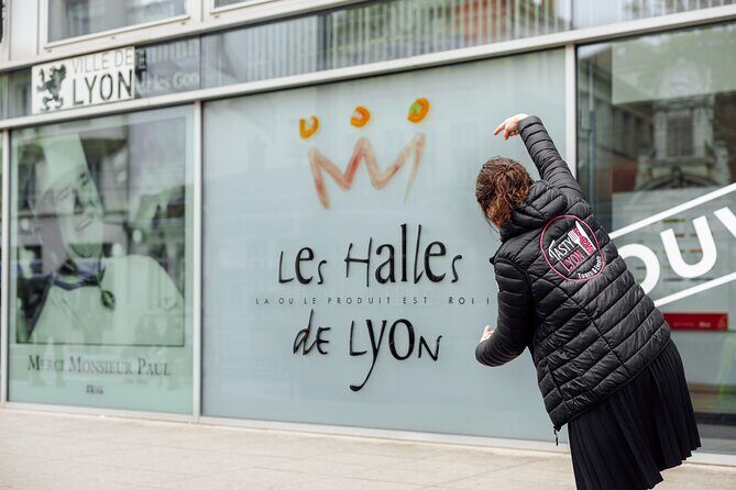 Private Gourmet walking tour of Lyon and Les Halles Paul Bocuse - Exploring Lyon’s Neighborhoods and Culinary Traditions