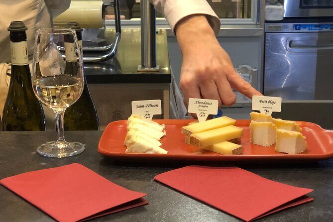 Private Gourmet walking tour of Lyon and Les Halles Paul Bocuse - What Travelers Say