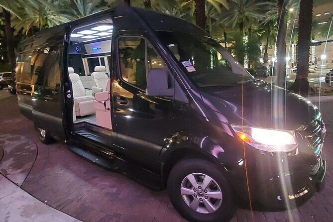 Private Group Transportation to or From Fort Lauderdale Airport - Why this Private Transfer Service Stands Out
