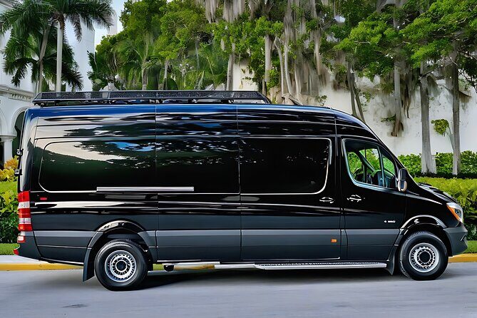 Private Group Transportation To or From Miami Airport - The Experience of Private Group Transportation in Miami