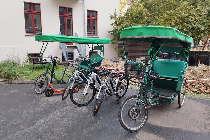 Private Guide up to 7 Guests 1 Rickshaw, (E)Bikes and E-Scooters - Accessibility