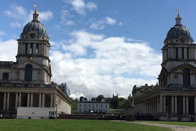 Private Guided and Chauffeured Tour of London - Review Summary