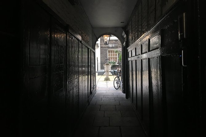 Private Guided and Chauffeured Tour of London - Customized Itinerary