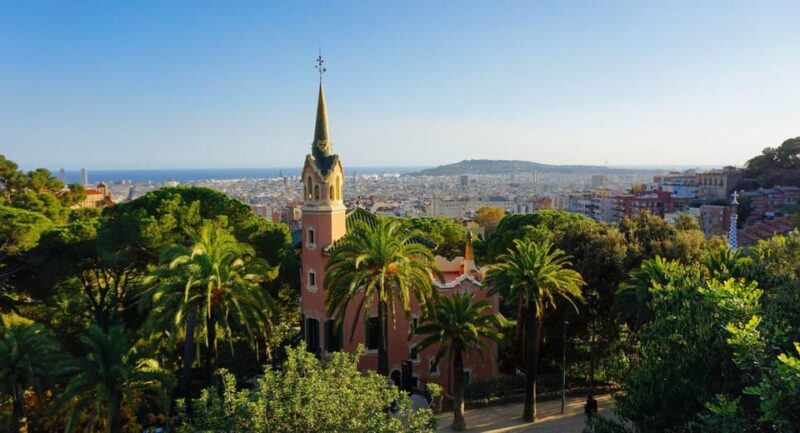 Private Guided Family Walking Tour in Barcelona - Tour Experience
