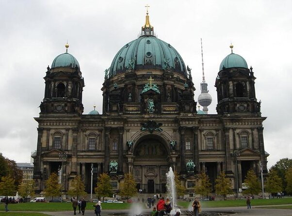 Private Guided Funbike Sightseeing Tour in Berlin - Good To Know