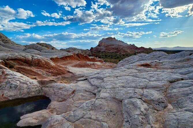 Private Guided Hike through White Pocket Off Road Activity - A Closer Look at the White Pocket Experience