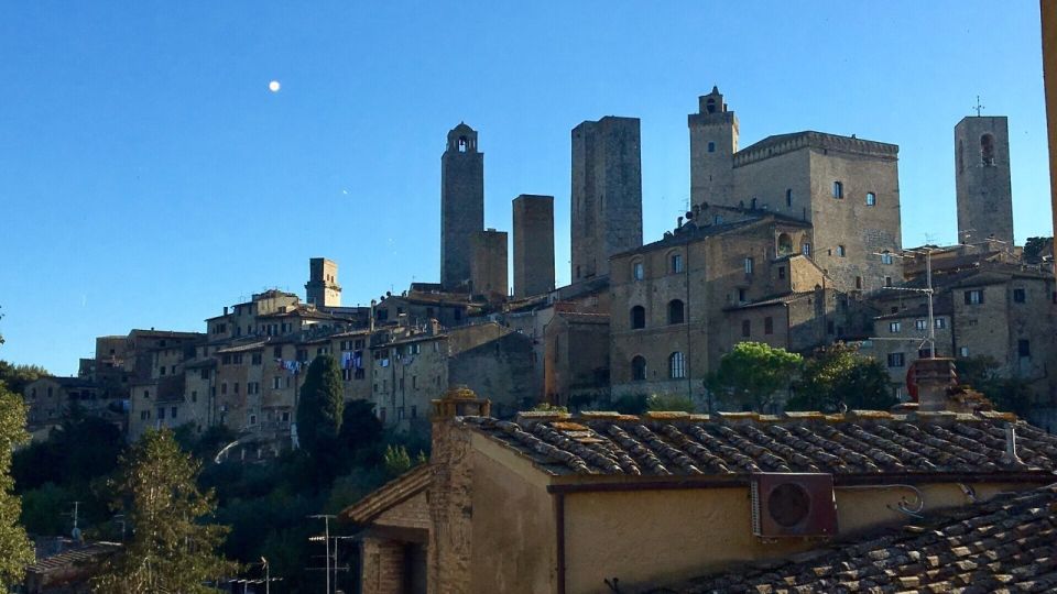 Private Guided Tour in San Gimignano - Itinerary