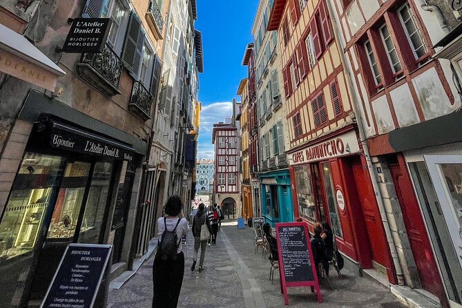 Private Guided Tour of Bayonne With a Licesend Guide. - Accessibility Features