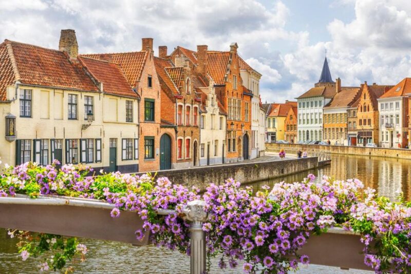 Private Guided Tour of Bruges' Iconic Sites & Chocolate - Itinerary Highlights