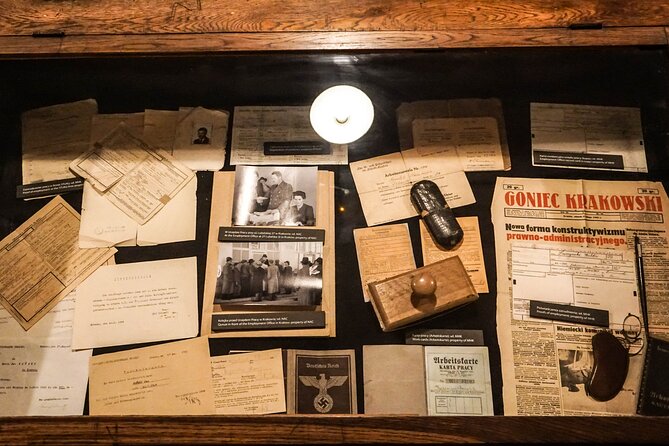 Private Guided Tour: Oskar Schindlers Factory - Guided Exploration