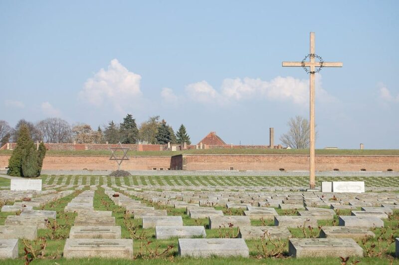 Private guided tour to Terezin Concentration Camp - Exploring the Terezin Experience