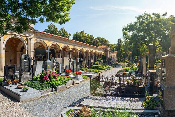 Private Guided Tour to the Historic fortress of Vyehrad - The Allure of Vysehrad: Why It Deserves Your Attention