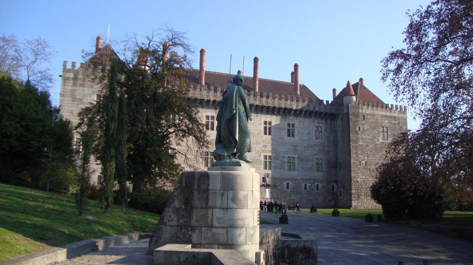 Private Guimarães Half-Day Tour From Porto - Booking and Pricing