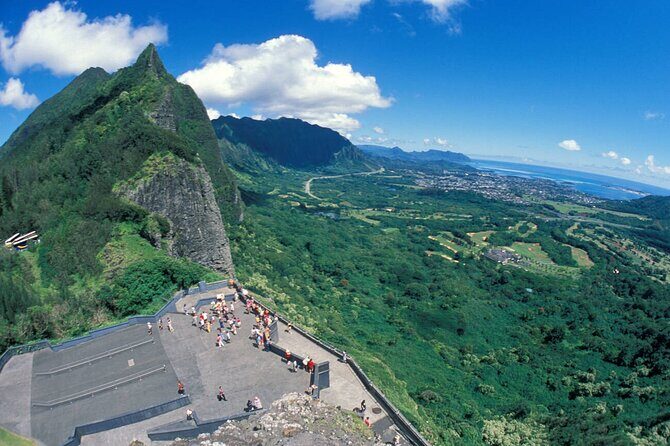 Private Haleiwa and Grand Circle Island Day Trip in Oahu - FAQ