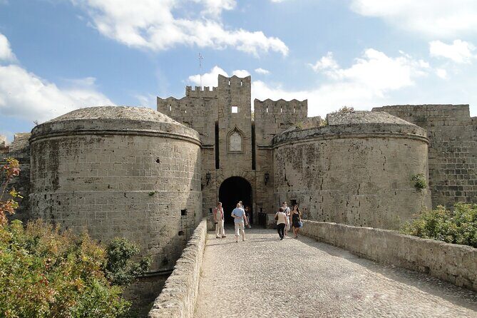 Private Half Day Guided Tour to Rhodes New and Old Town - What Makes This Tour Stand Out?
