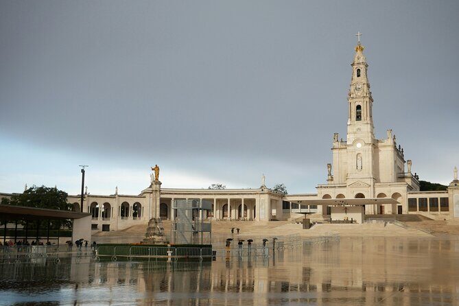 Private Half Day Tour to Fátima - An Overview of the Tour Experience