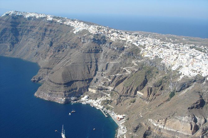 Private Helicopter Tour Santorini 20 minutes - up to 4 passengers - Value and Pricing