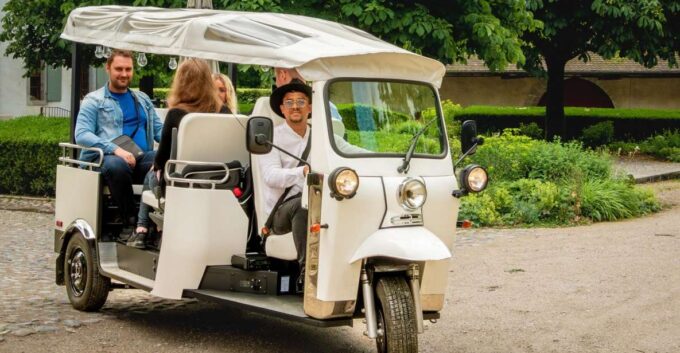 Private Highlights Top Places Tour Electric TukTuk 1h15 - Ask Away