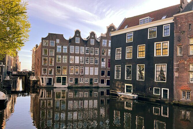 Private Historical Highlights Walking Tour, local Dutch guide - Why This Tour Is a Win